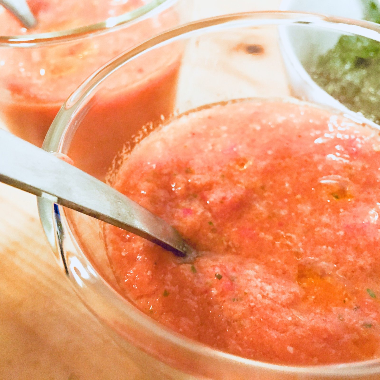 Raw tomato and bell pepper gazpacho
